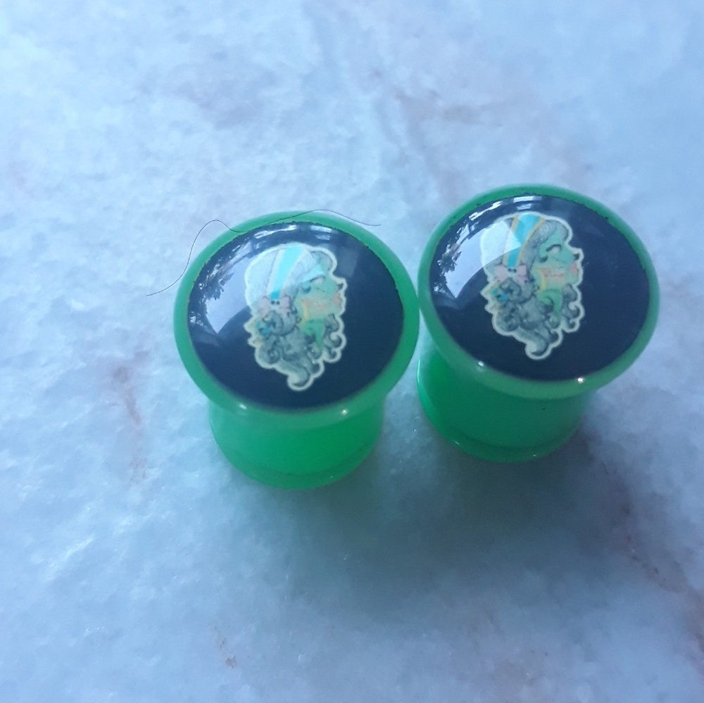Sugar skull plugs